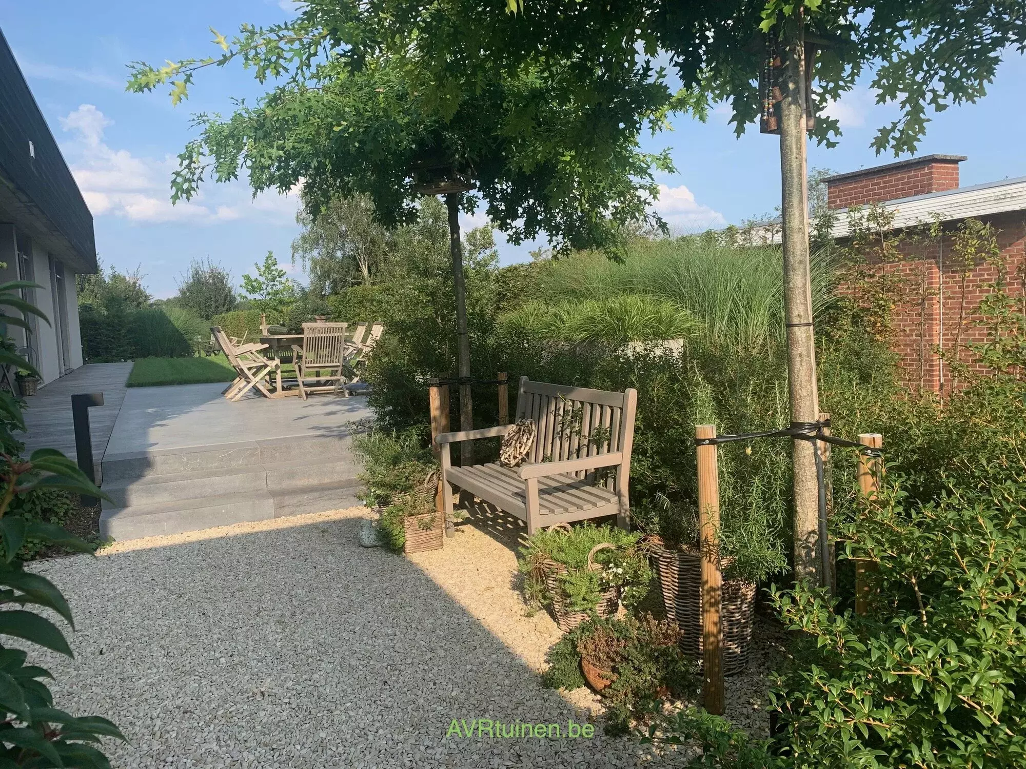 Gezellige tuin met verborgen hoekjes – foto 1