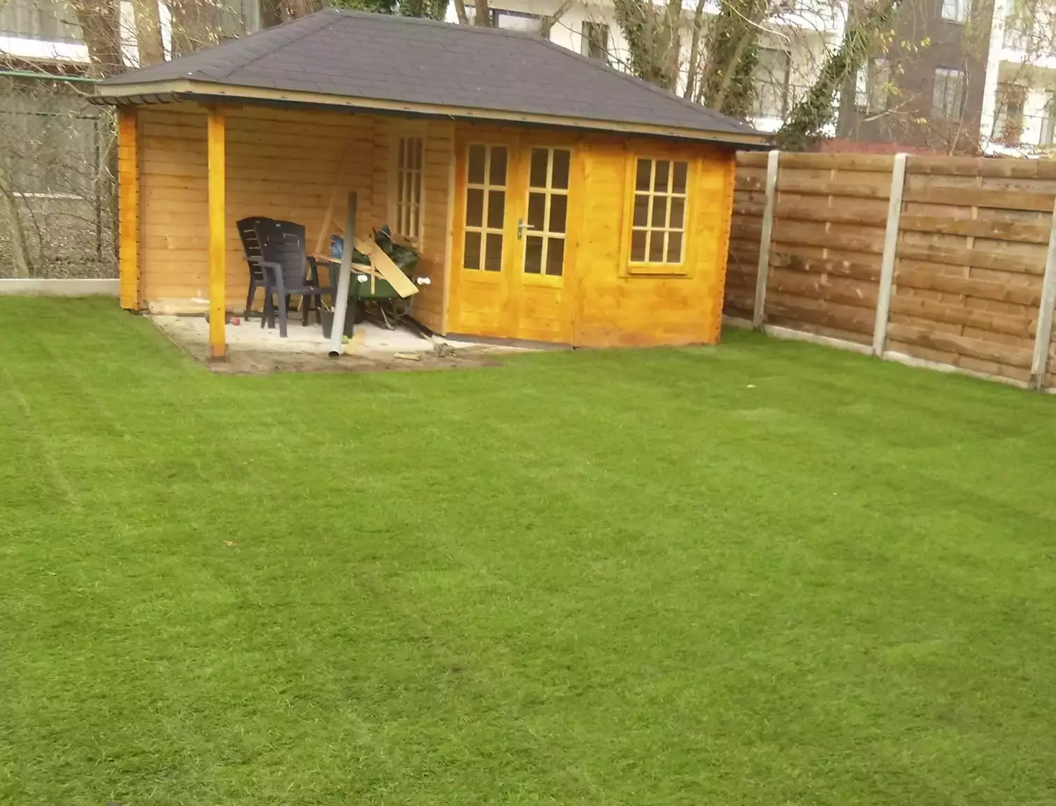 aankoop gras maten en het aanleggen daar voor ook de voorbereidingen nemen voor ons rekening